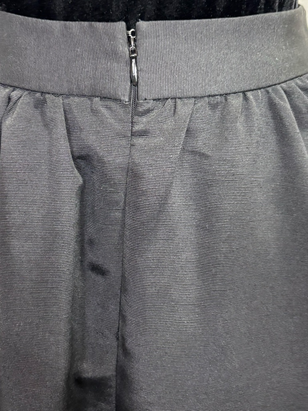 Express‎ Black A-Line Balloon Skirt with Soft Gathered Waist - Picture 5 of 8